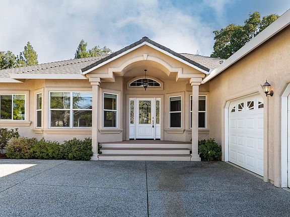 2nd image of 18239 Lake Forest Dr