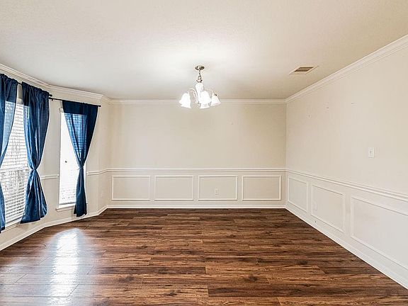 4th image of 2304 Megellan Point Ln