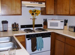 3590 El Portal Dr APT 6, Redding, CA 96002