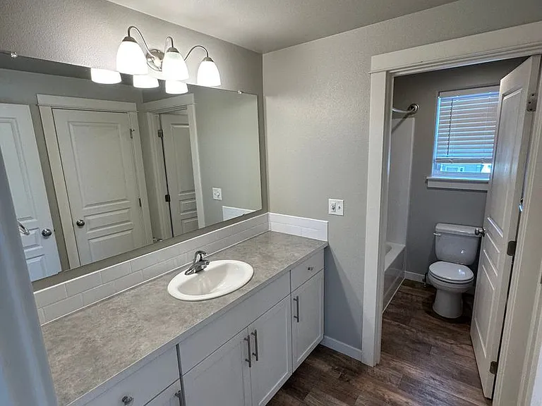 2558 NW Hemlock Way — Photo 16