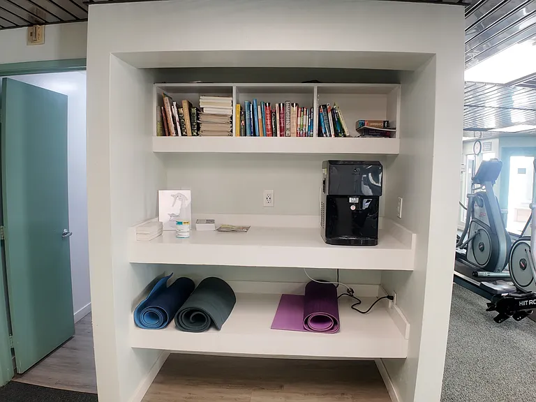 655 Columbia St #313 — Photo 33