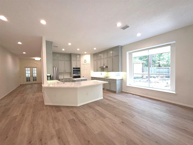 6 Cheshire Glen Ct — Photo 7