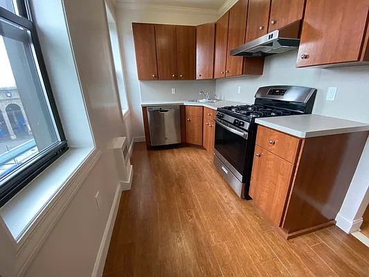 Rented by Contact Realty | media 16