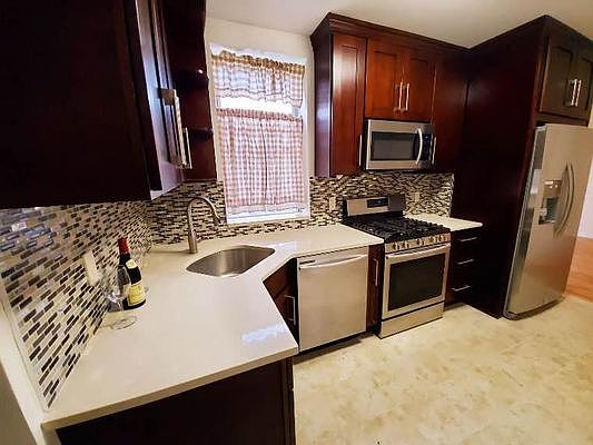 2nd image of 662 39th St #16