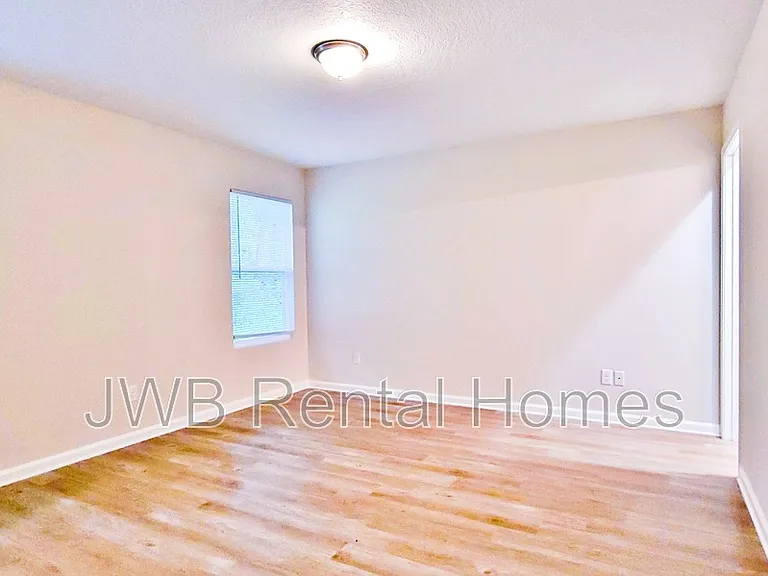 4030 Spring Glen Rd — Photo 8