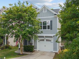 208 Log Pond Ct, Apex, NC 27502