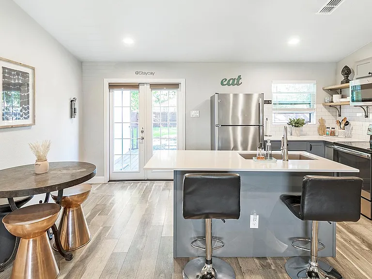 4337 Hopkins Ave — Photo 6