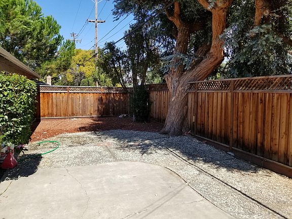 5th image of 710 Golden Oak Dr