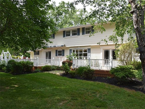 4th image of 12533 Lakeside Dr