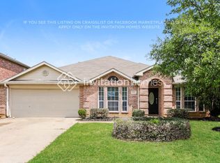 1013 Hidden Oaks Dr, Burleson, TX 76028