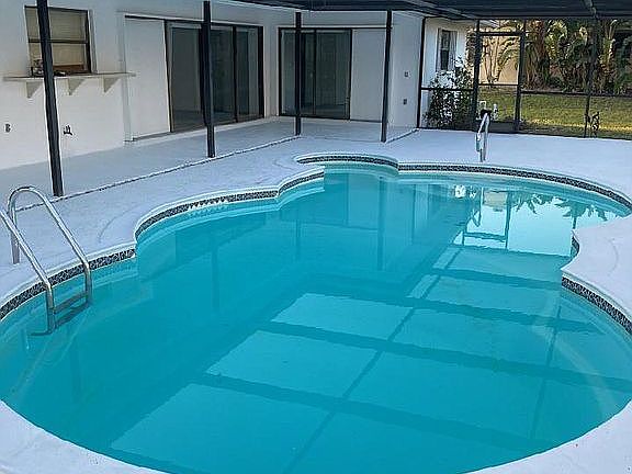 5th image of 1084 Bay Harbor Dr