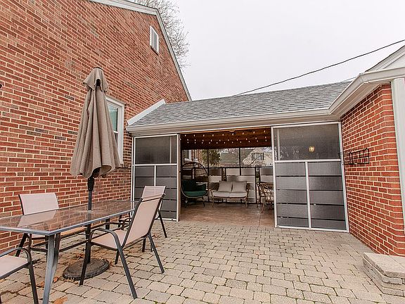 5th image of 2300 S State St