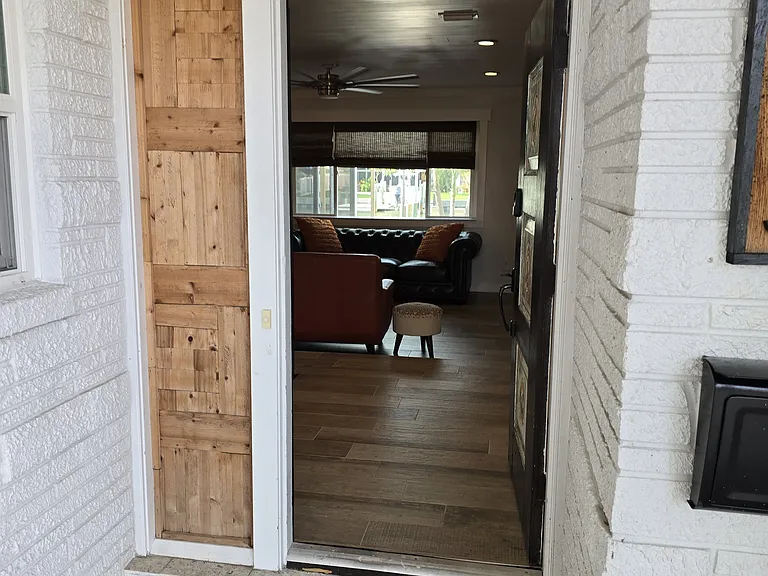 8433 Flagstone Dr — Photo 5
