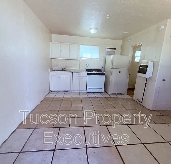 1435 E Benson Hwy #15 — Photo 4