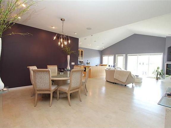 3rd image of 7433 Lucile Cir