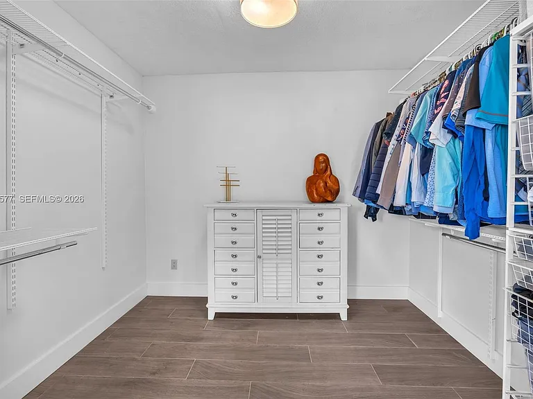 1807 SW 102nd Pl — Photo 33