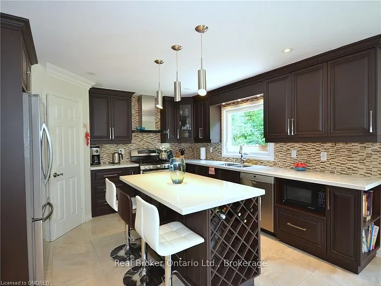 1609 Pilgrims Way — Photo 5