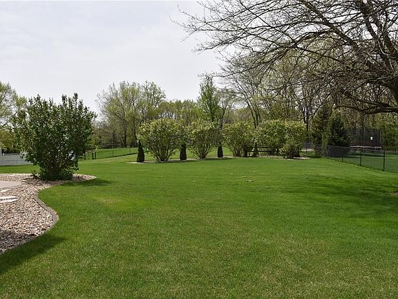 5th image of 2120 Timber Creek Dr