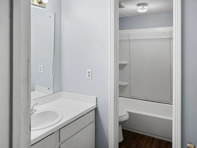 225 W McDowell Rd — Photo 84