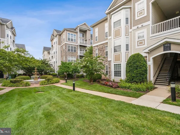504 Sunset View Ter SE Unit 301, Leesburg, VA 20175