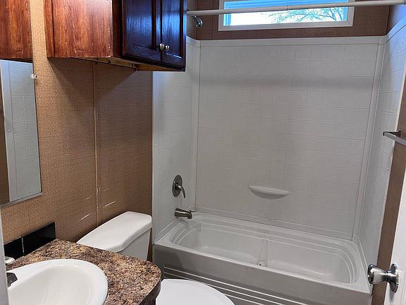 4th image of 2952 Lavender Dr