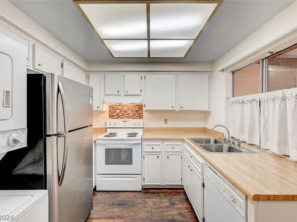 4770 Topaz St Unit 18, Las Vegas, NV 89121