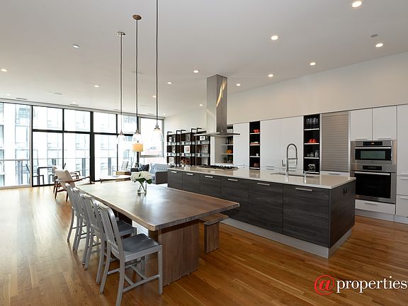 Kitchen / Living Room