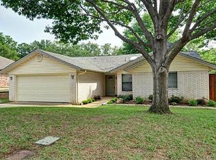 1514 Frontier Dr, Arlington, TX 76012