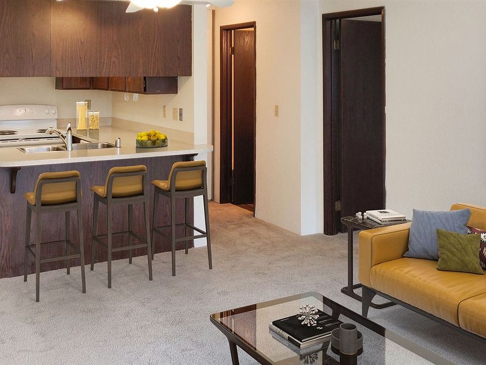 1st image of 500 NE 70th St APT 205