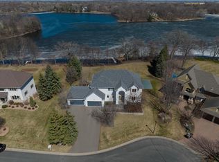 17562 Belfast Cv, Eden Prairie, MN 55347