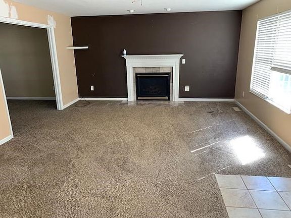 3rd image of 4631 Melody Ln