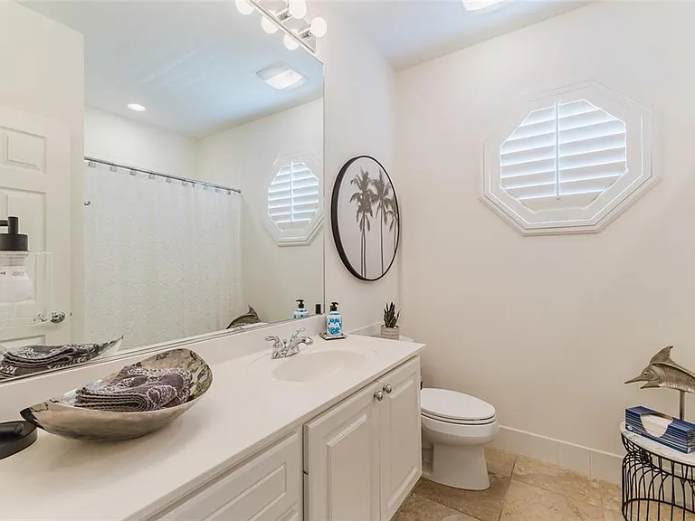 1564 Napoli Dr W — Photo 22