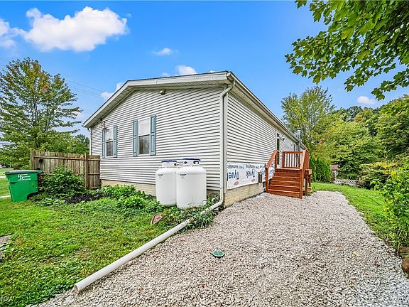 3rd image of 4020 N Broadway #534