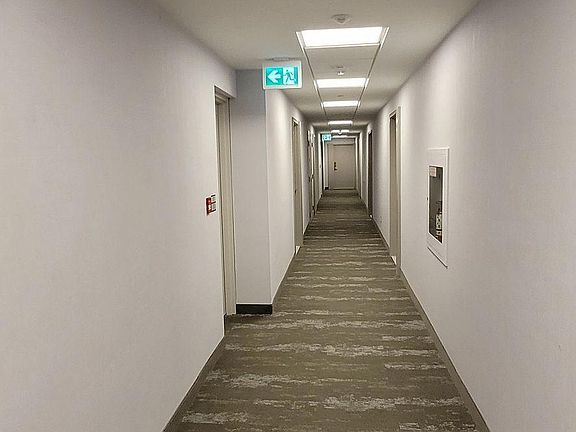 4th image of 681 Yonge St #411