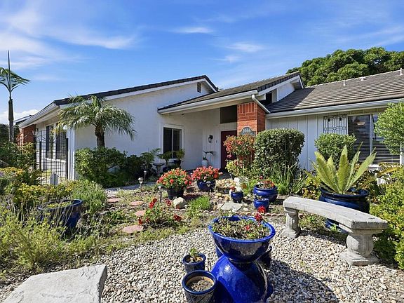 5th image of 1066 Guildford Ct