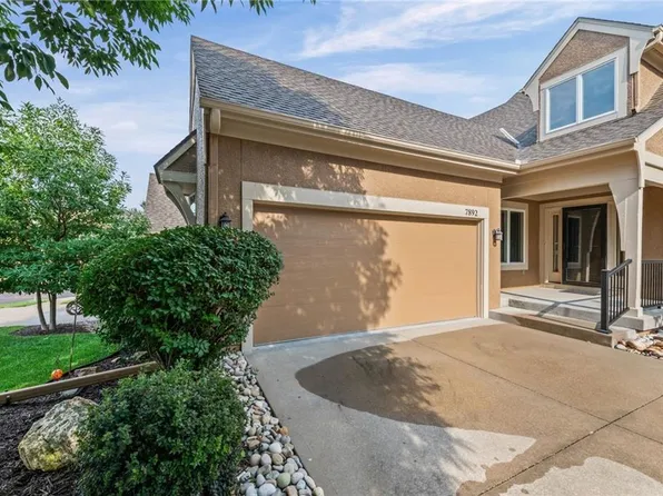 7892 W 157th Ter, Overland Park, KS 66223