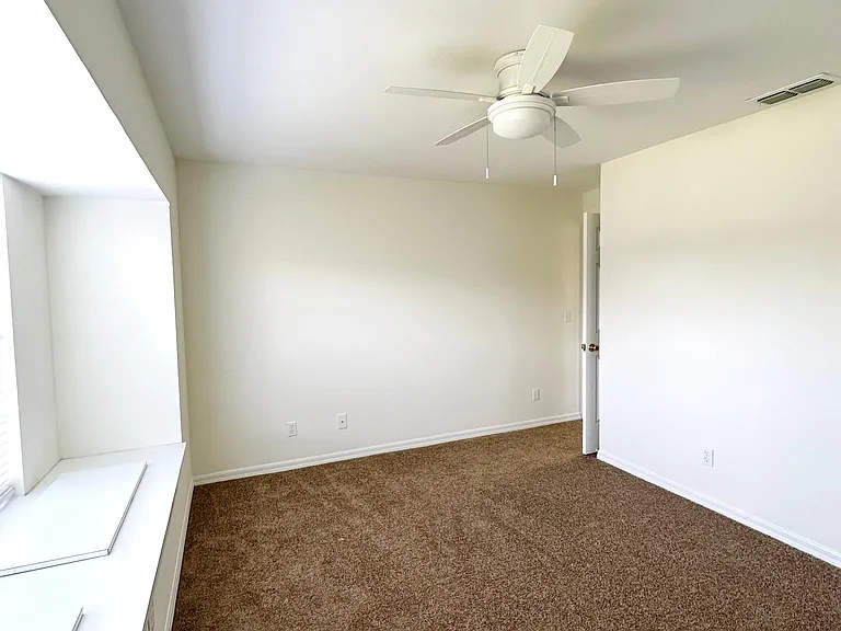 2018 Heatheroak Dr — Photo 13