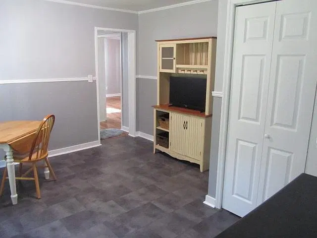2 bed, 1100 sqft, $1,300 — Photo 4