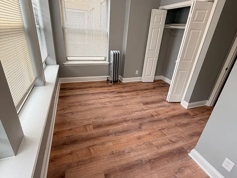 4739 S Ingleside Ave — Photo 11