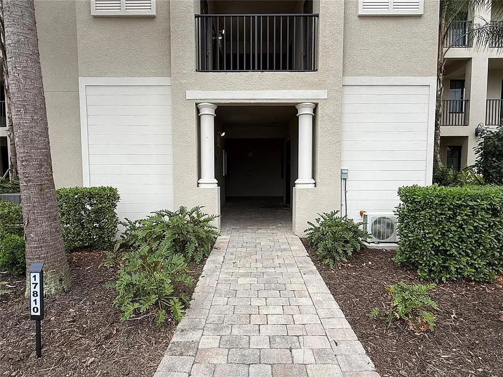 Building Photo - 17810 Gawthrop Dr #305