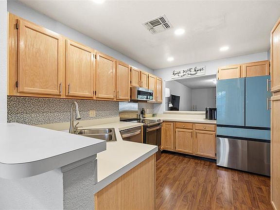 3rd image of 1482 CREEKSIDE CIRCLE