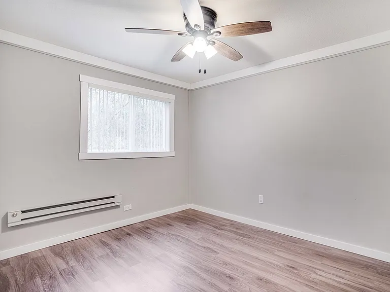 3223 E Main St — Photo 11