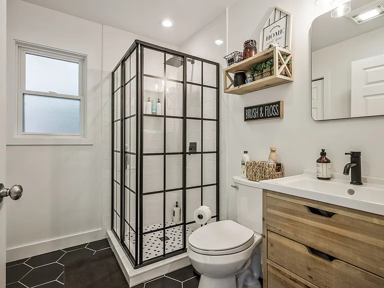 7011 Kenfig Pl — Photo 13