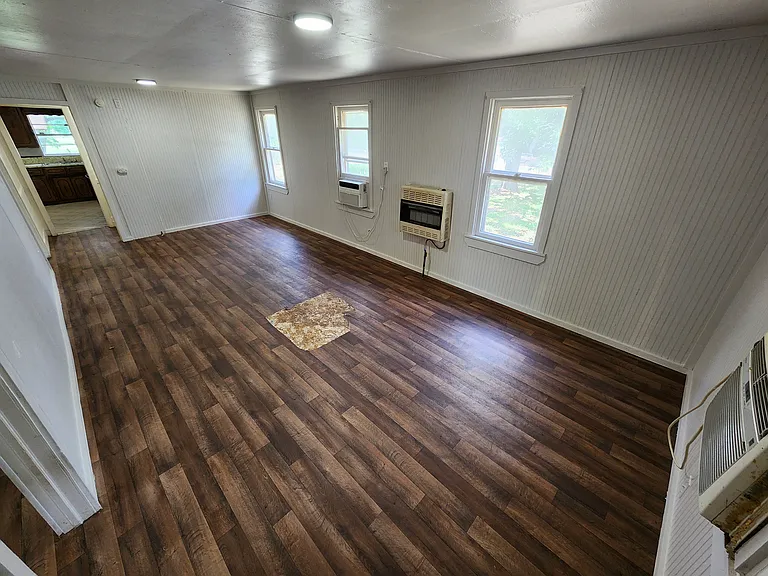 104 S Osage St — Photo 2