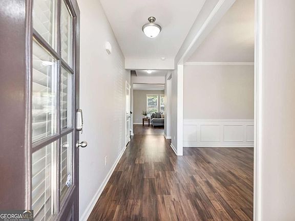3rd image of 5907 Waterway Pl