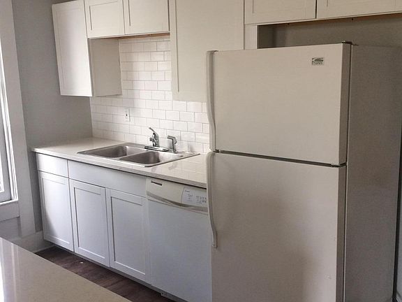 4th image of 833 N Park Ave APT B