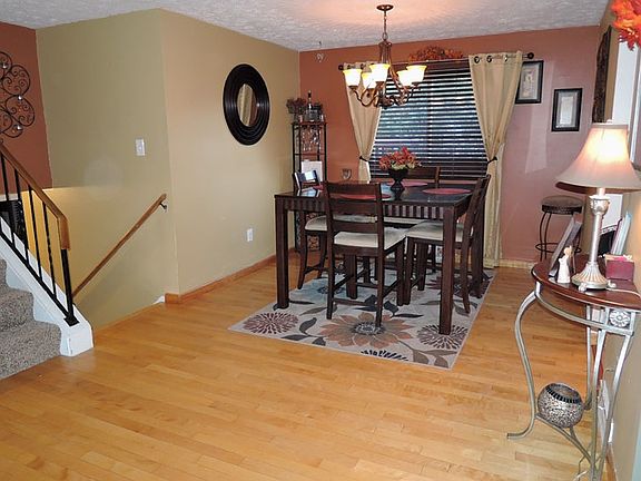 5th image of 55 Andiron Ln