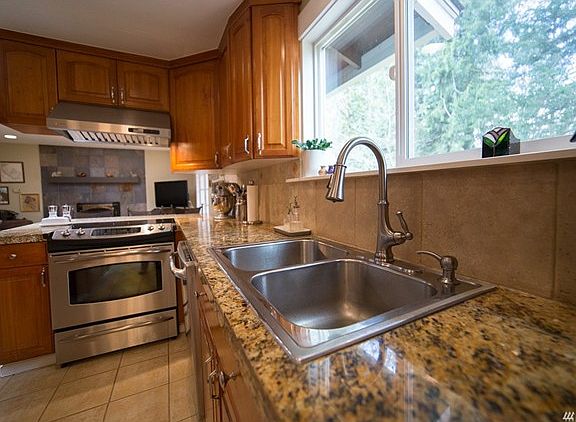 3rd image of 44202 SE 142nd St