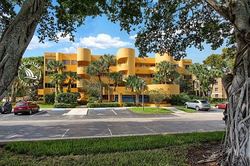 1st image of 5884 Morningstar Cir APT 204