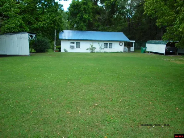 407 E Main St, Flippin, AR 72634